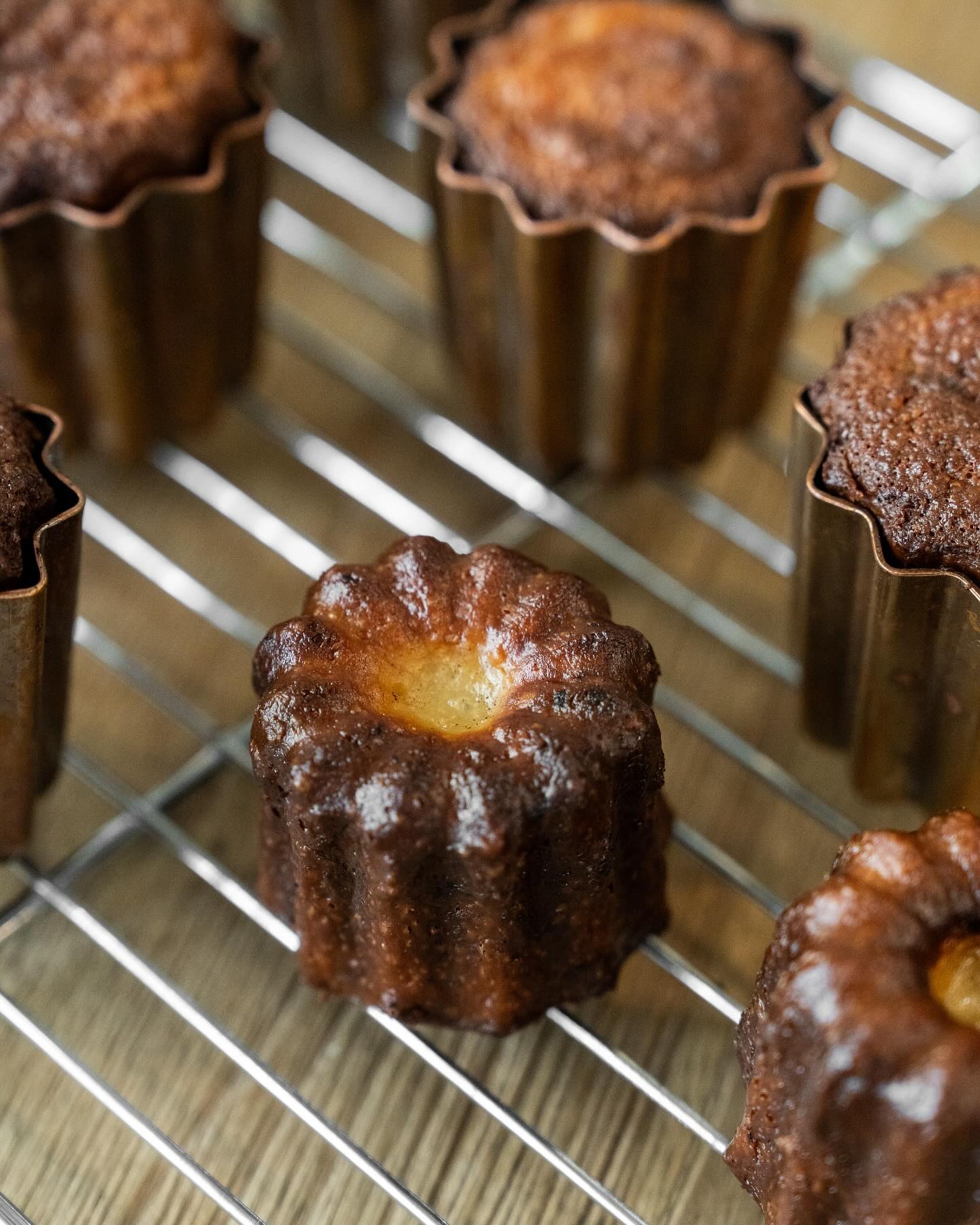 Canelé – Black Eyed Kate