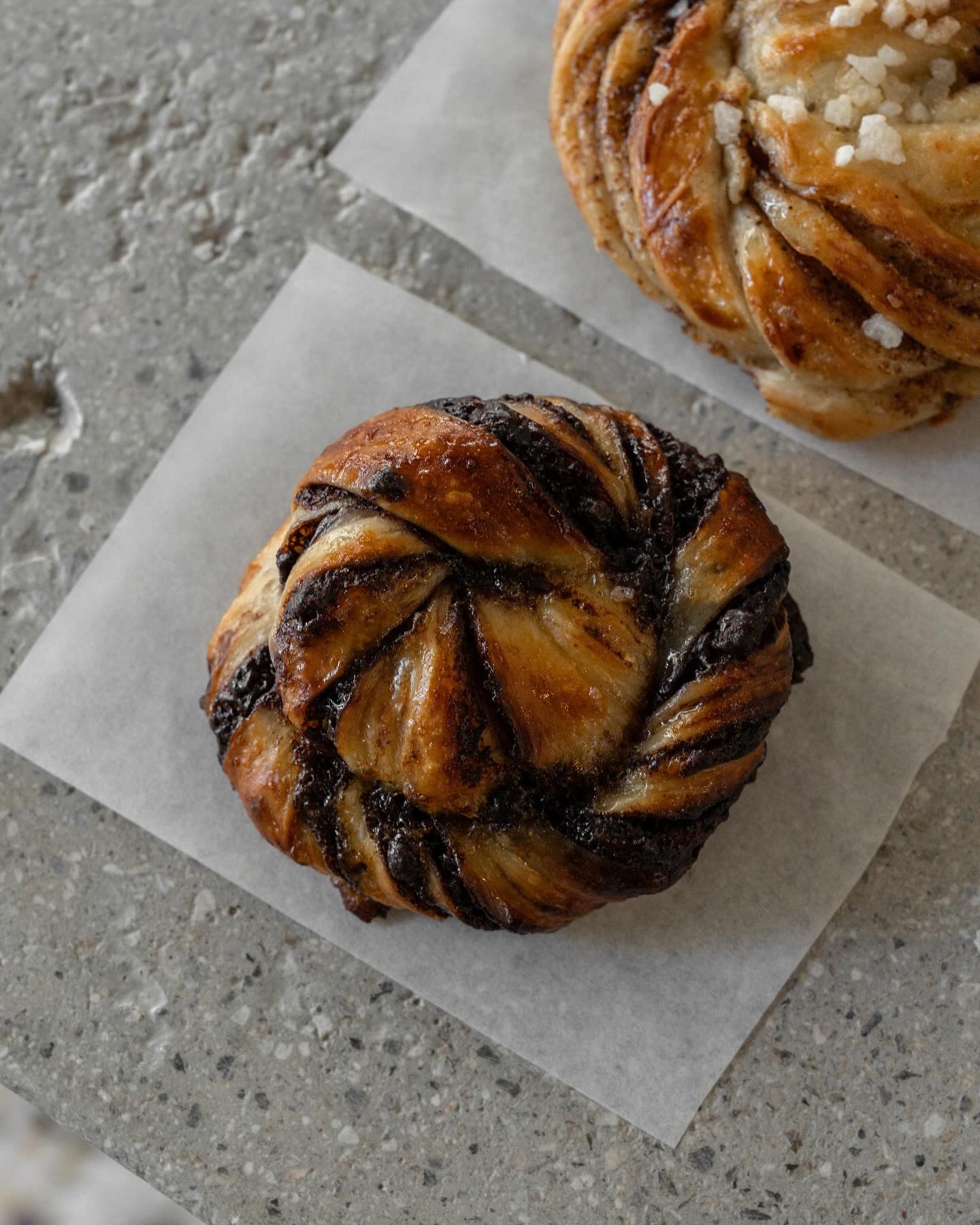 Chocolate bun – Black Eyed Kate